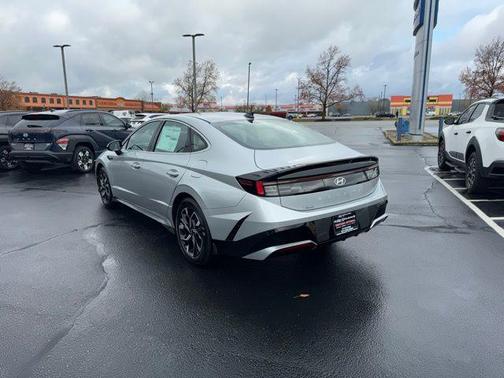 2025 Hyundai SONATA SEL