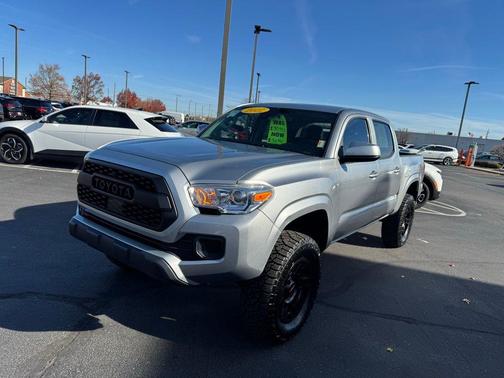 2022 Toyota Tacoma SR