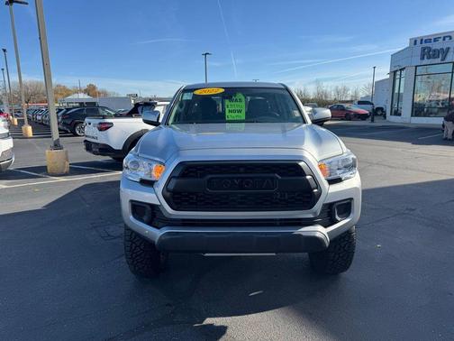 2022 Toyota Tacoma SR