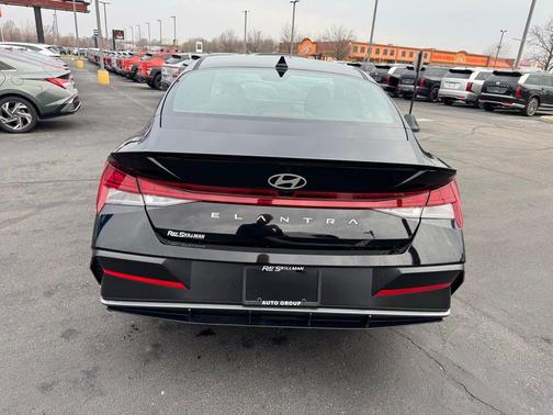 2026 Hyundai ELANTRA Sport