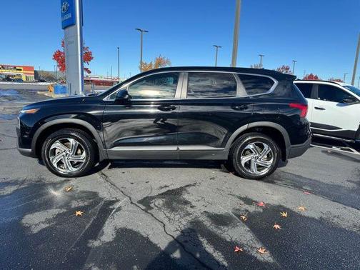 2021 Hyundai SANTA FE SE