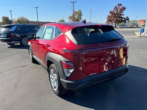 2026 Hyundai KONA SE