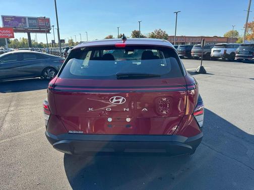 2026 Hyundai KONA SE