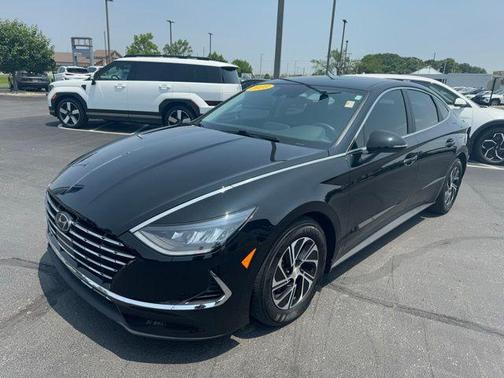 2023 Hyundai SONATA Hybrid Base