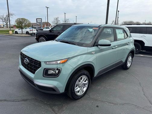 Mirage Green 2026 Hyundai VENUE SE