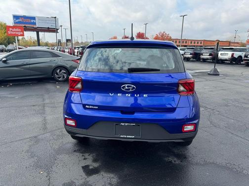 2026 Hyundai VENUE SE