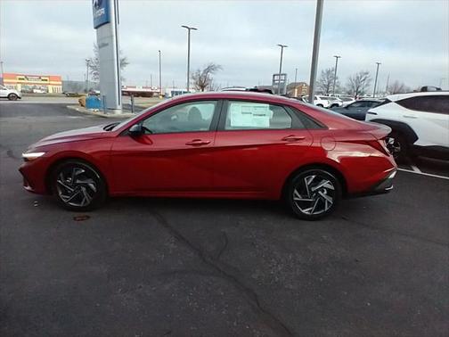 2025 Hyundai ELANTRA Sport