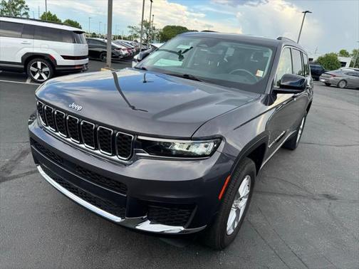 2022 Jeep Grand Cherokee L Laredo