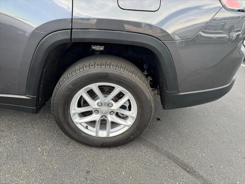 2022 Jeep Grand Cherokee L Laredo