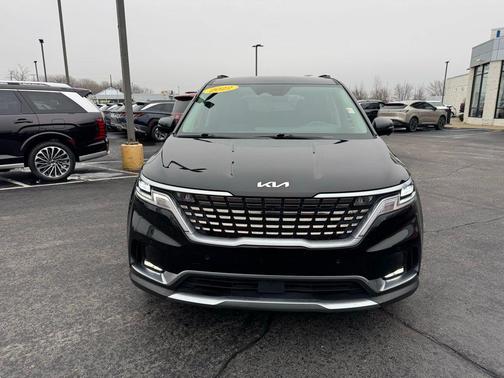 2022 Kia Carnival SX