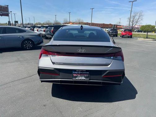 2025 Hyundai ELANTRA Sport