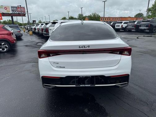 White Pearl 2022 Kia K5 LXS