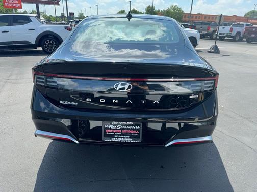 2025 Hyundai SONATA Hybrid Limited