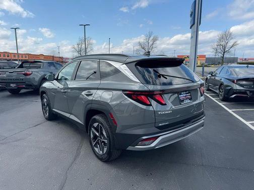 2025 Hyundai TUCSON SEL