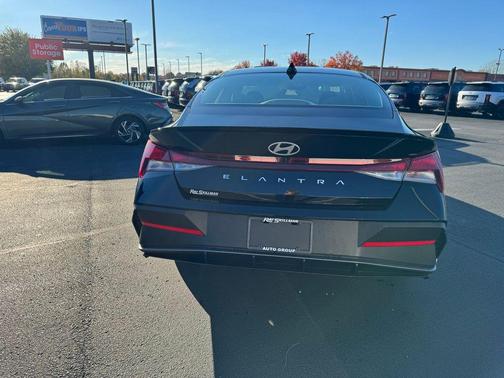 2026 Hyundai ELANTRA Sport