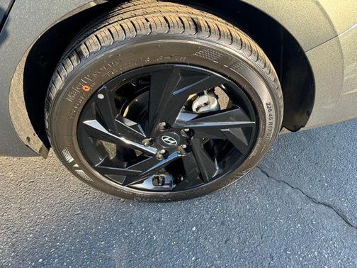 2026 Hyundai ELANTRA Sport