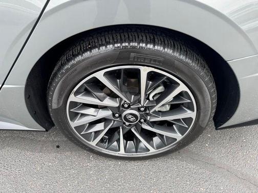 2023 Hyundai SONATA Limited