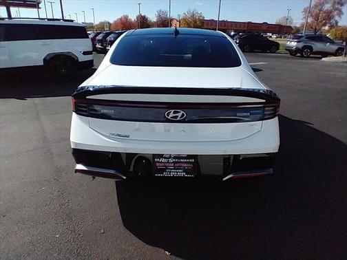 2025 Hyundai SONATA Hybrid Limited