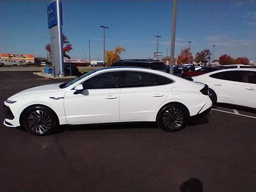 2025 Hyundai SONATA Hybrid Limited