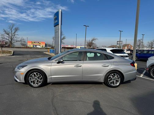 2023 Hyundai SONATA SEL