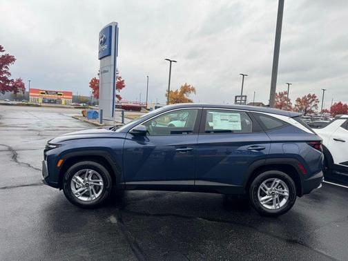 2026 Hyundai TUCSON SE