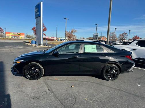 2026 Hyundai ELANTRA Sport