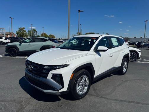 2026 Hyundai TUCSON SE