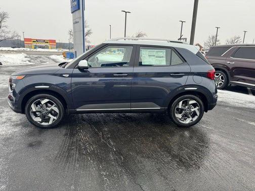 2026 Hyundai VENUE SEL w/Two-Tone Roof