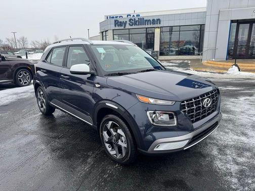 2026 Hyundai VENUE SEL w/Two-Tone Roof