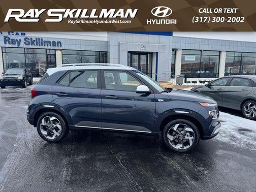 2026 Hyundai VENUE SEL w/Two-Tone Roof