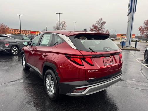 2026 Hyundai TUCSON SE