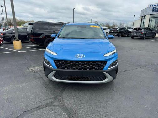 2022 Hyundai KONA SEL