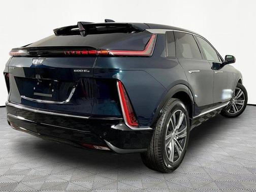 Emerald 2026 Cadillac LYRIQ Luxury