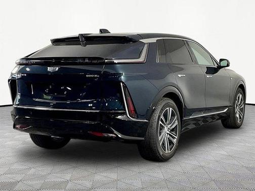 Emerald 2026 Cadillac LYRIQ Luxury