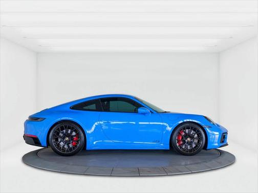2023 Porsche 911 Carrera GTS