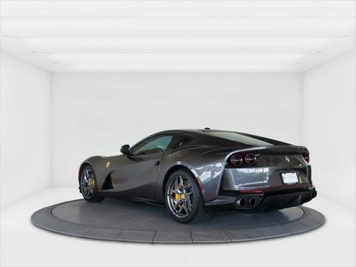 2019 Ferrari 812 Superfast Base