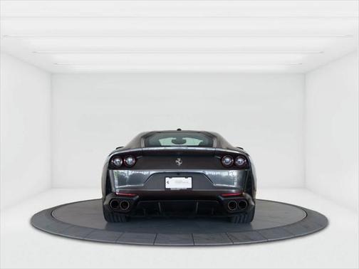 2019 Ferrari 812 Superfast Base