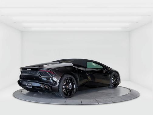 Nero Noctis 2017 Lamborghini Huracan LP580-2S