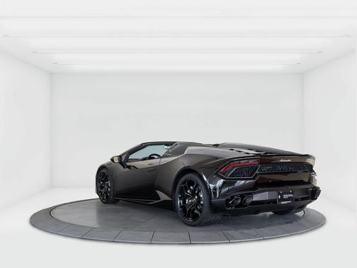 Nero Noctis 2017 Lamborghini Huracan LP580-2S