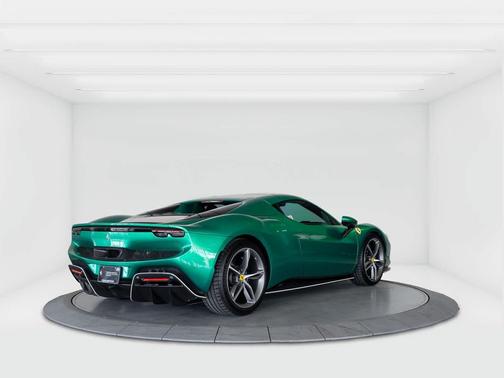 2025 Ferrari 296 GTS 