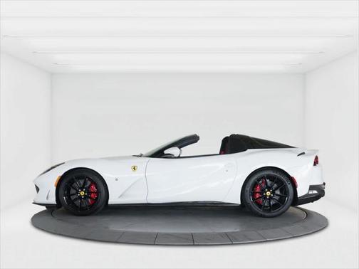 2022 Ferrari 812 GTS Convertible