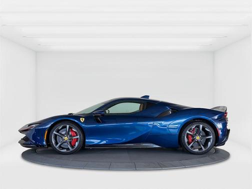 2022 Ferrari SF90 Stradale 