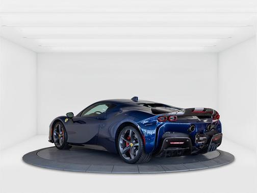 2022 Ferrari SF90 Stradale 