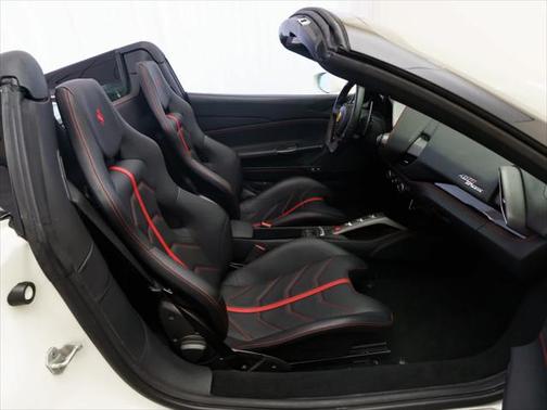 2018 Ferrari 488 Spider Base