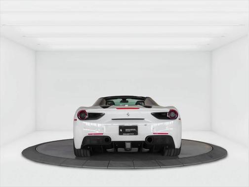 2018 Ferrari 488 Spider Base