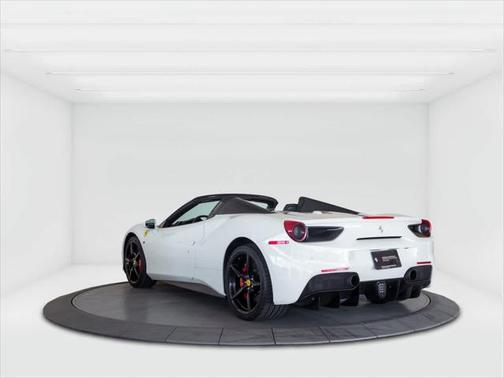 2018 Ferrari 488 Spider Base