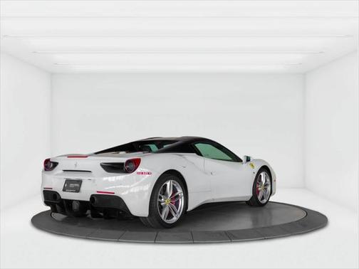 2018 Ferrari 488 Spider Base