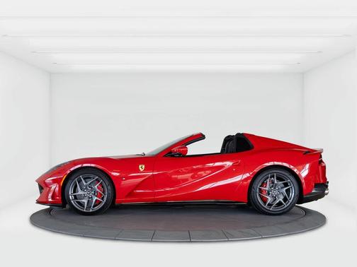 Rosso Corsa 2021 Ferrari 812 GTS