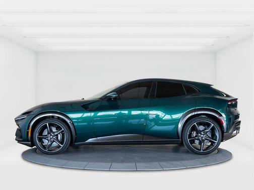 2025 Ferrari Purosangue 