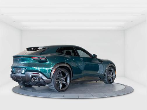 2025 Ferrari Purosangue 